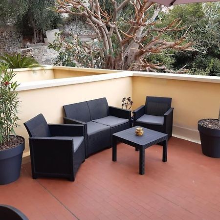 Le Garavan, Superbe Studio Vue Mer Et Vieux Menton Buitenkant foto